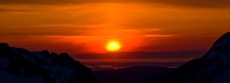 Sunset Over Cascades And Puget Sound